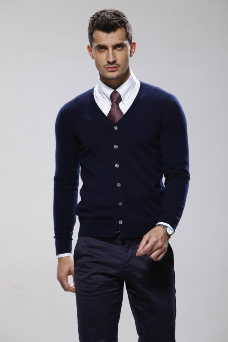 Customized sweaters tailored men's sweaters offer a multitude of advantages over off-the-rack options, providing unparalleled comfort, fit, style, and personalization.