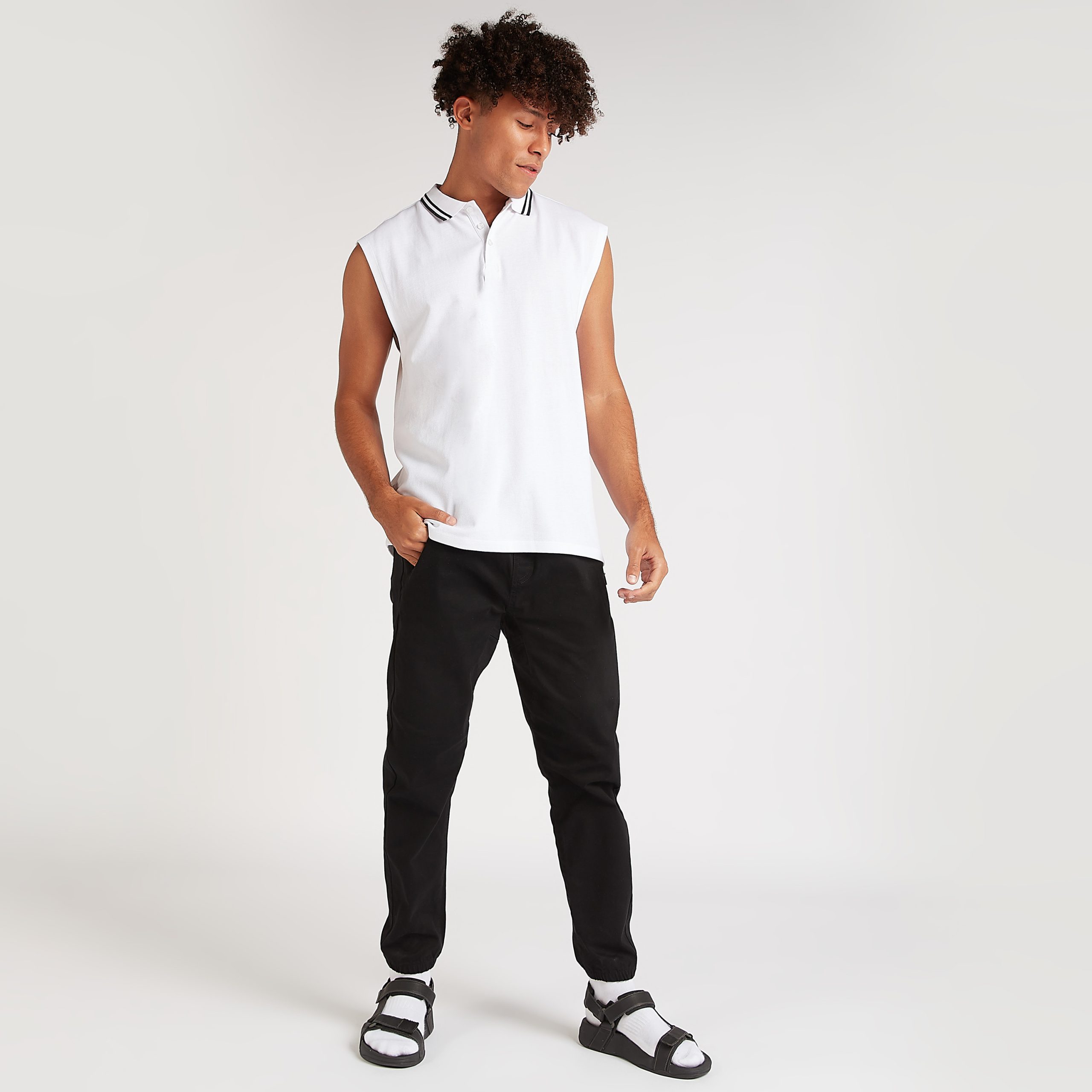 Sleeveless polo shirt 