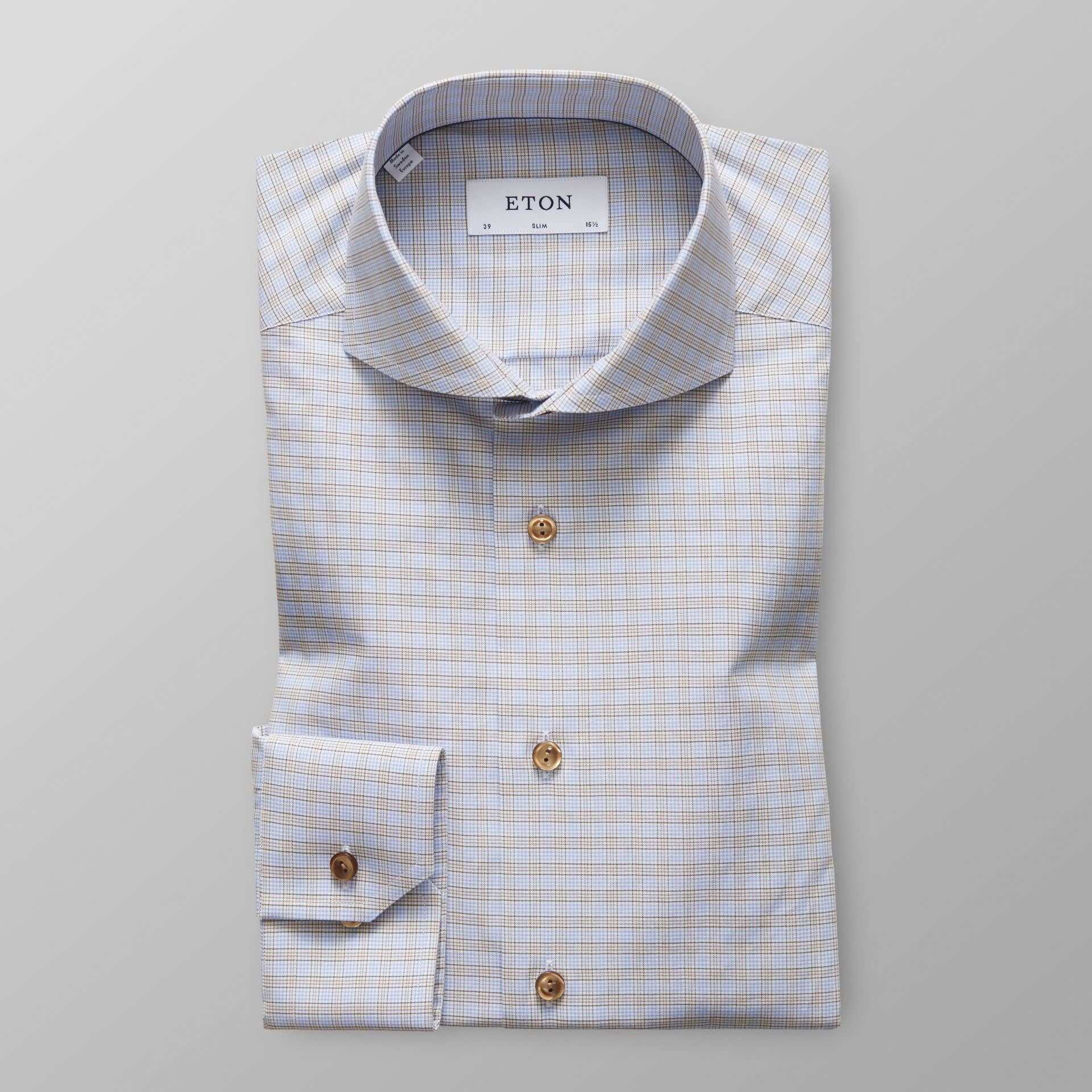 Slim fit dress shirt