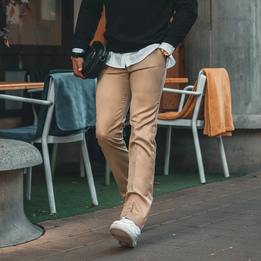 brown pants go with black shirt